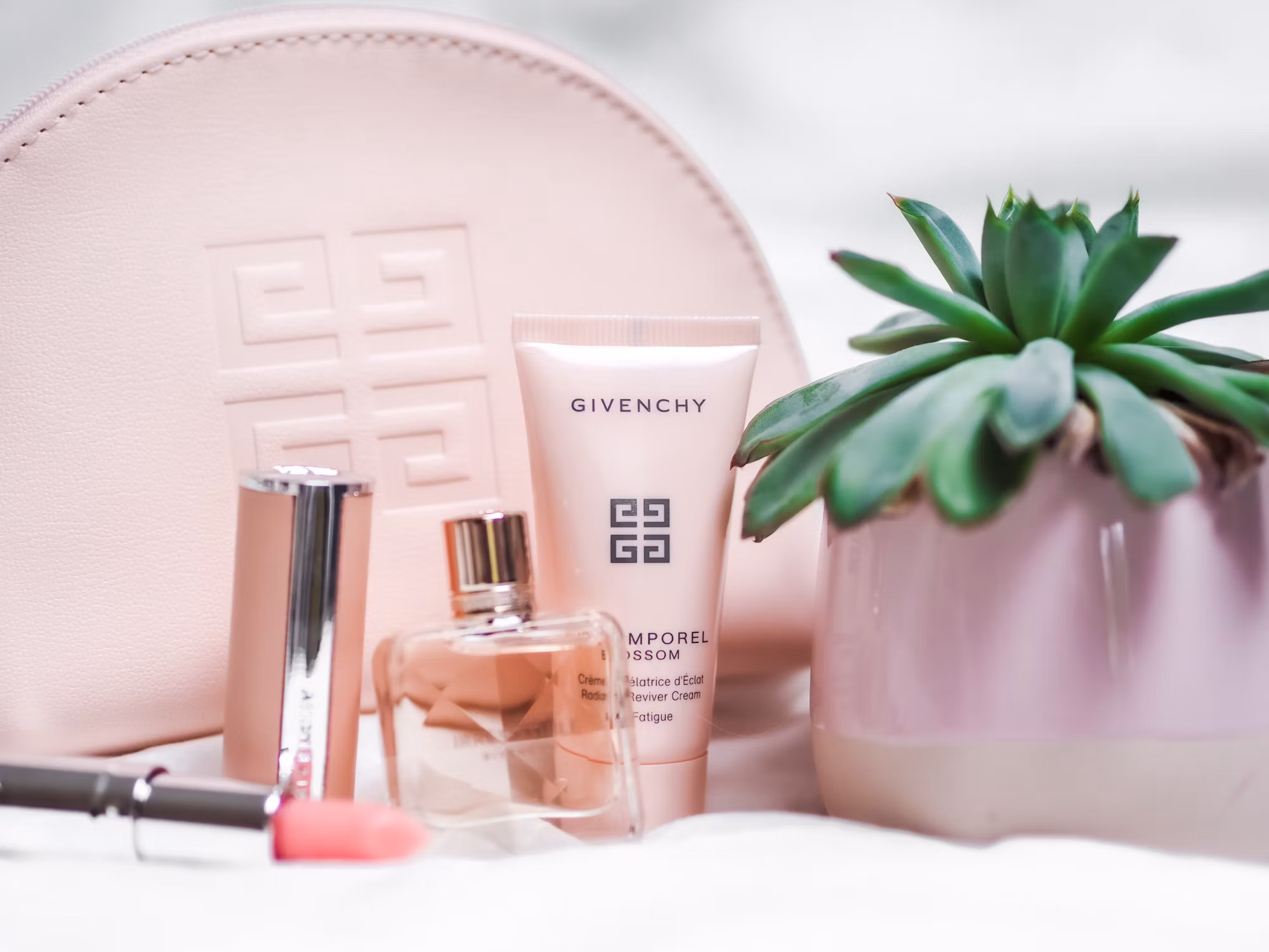 Exploring Lipstick Formulations: Finding Your Perfect Match